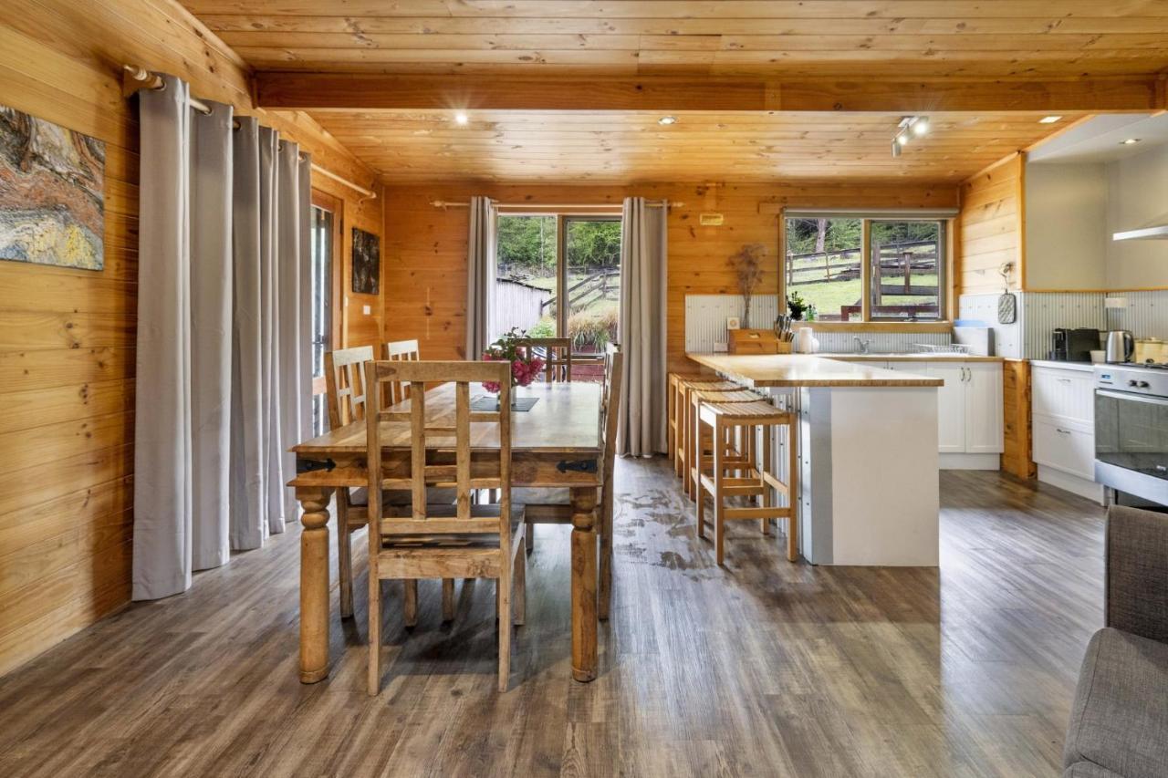 Mole Creek Cabins Exterior foto